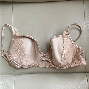 Victoria's Secret Lace Trimmed Bra in Tan